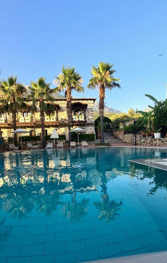Hotel Sarajet E Pashait 1 Дермі Екстер'єр фото